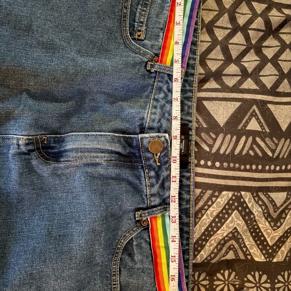 Forever 21 Denim Mini skirt with rainbow waistband. Women’s size 1X - Picture 6 of 6